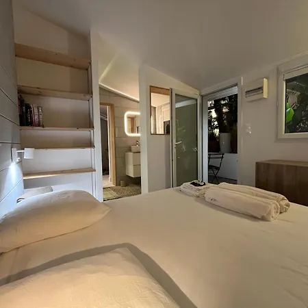 Maisonette De Charme Prázdninový dům Mérignac