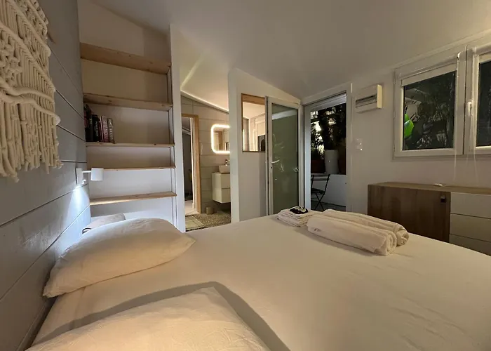 Maisonette De Charme Hébergement de vacances Mérignac